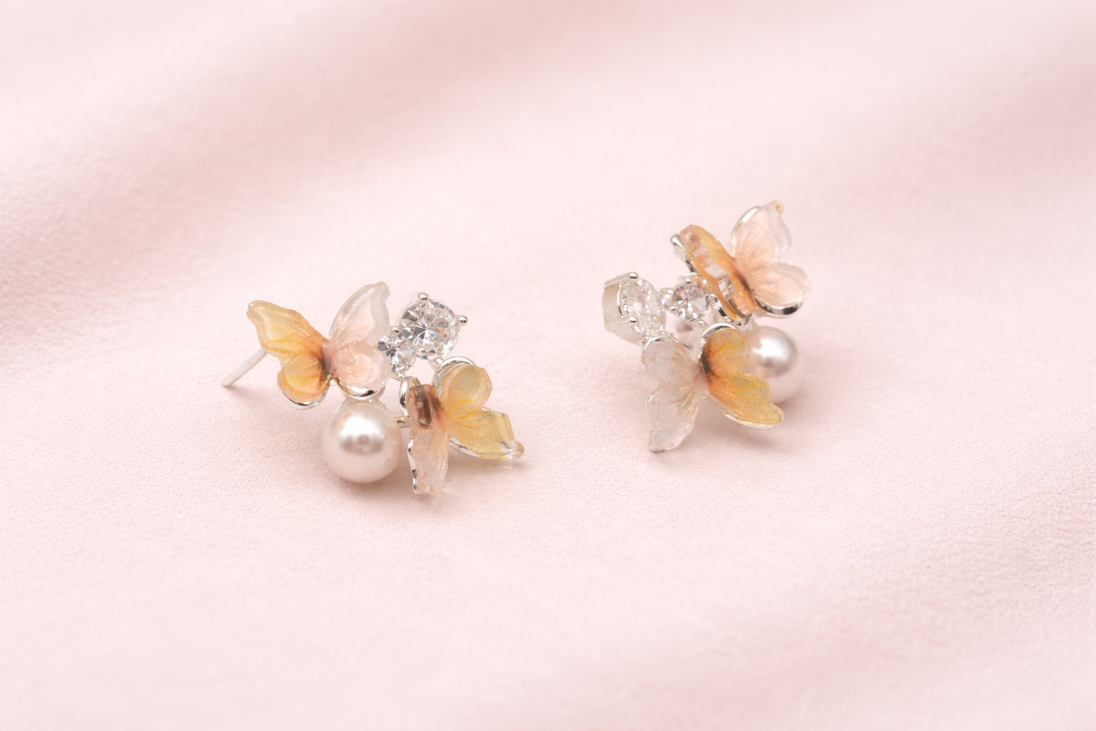 Stainless Steel Silver Polish Earring with Pearl & Butterfly Anti-Tarnish & Anti-Allergic for Girls