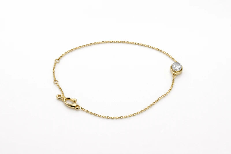 Gold Polish with Diamond Pendant Chain Bracelet