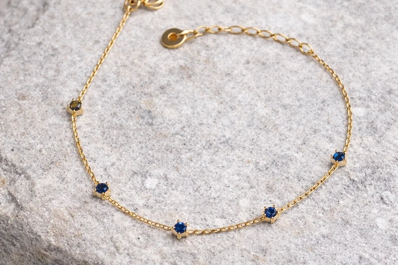 Gold Chain Bracelet with Diamond Pendant (Design 2)